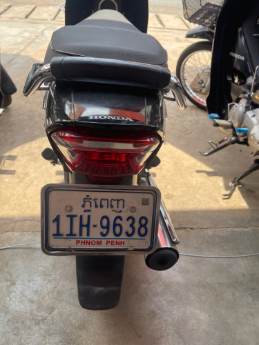 ម៉ូតូស្អាតសាណុំ