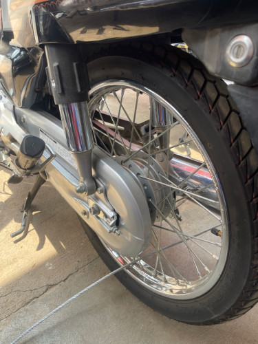 ម៉ូតូស្អាតសាណុំ