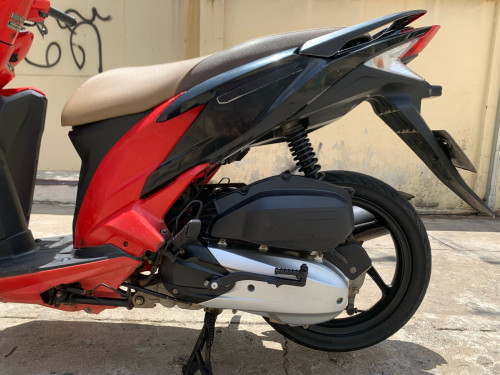 ម៉ូតូលក់​