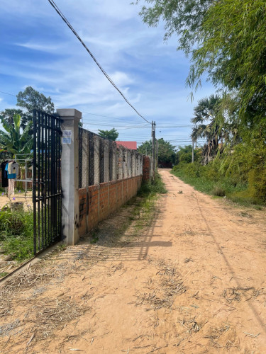 ដី - ផ្ទះលក់បន្ទាន់