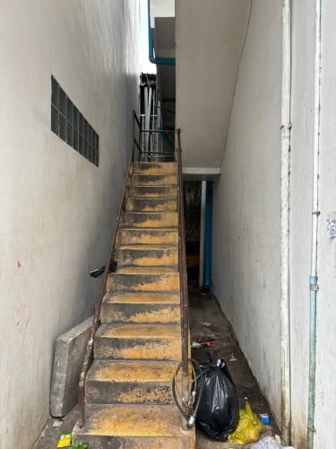 ផ្ទះលក់នៅក្រោយវាំង