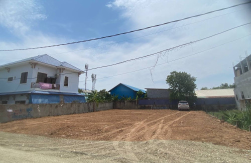 ដីនិងសំណង់លក់បន្ទាន់ធូរថ្លៃក្រោមទីផ្សារនៅសែនសុខ