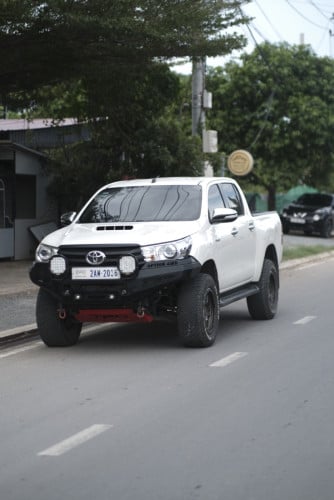 លក់ដូសេរីឡានលេងហើយ
