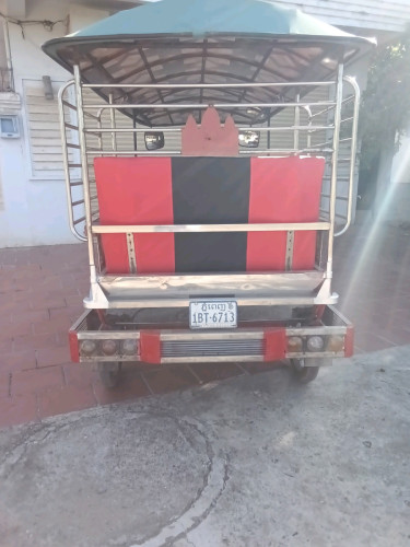 កង់បីលក់