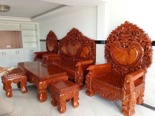 មានទទួលជួសជុលខាត់បាញ់ថ្នាំនឹងដេគ័រ