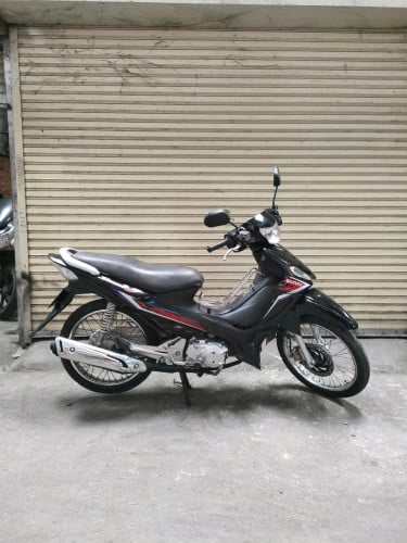 ម៉ូតូស្មាក់វីលក់