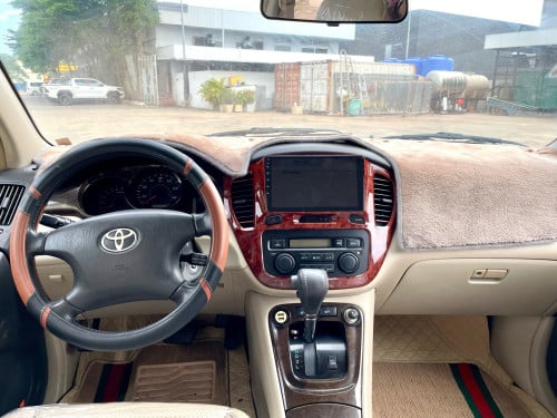 ឡានលក់ឆ្នាំ03V6limited fullពេញប៉ុងពីរ