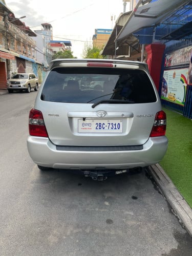 ឡានលក់04ប៉ុងមួយបួនម៉ាសុីន