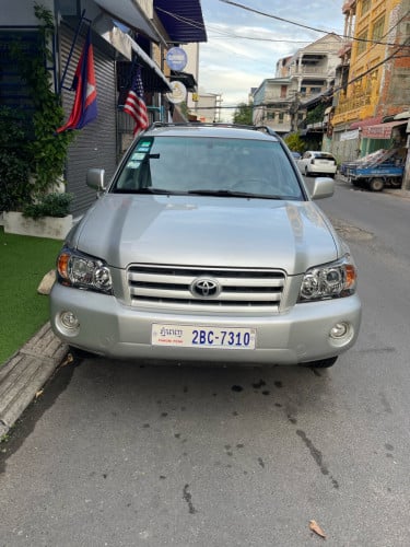 ឡានលក់04ប៉ុងមួយបួនម៉ាសុីន