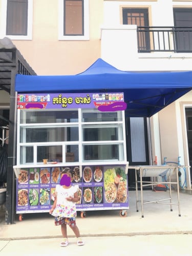 ទូរថ្មី100% កាត់មកត្រៀមបើកលក់ ប៉ុន្តែរអត់បានលក់ ចង់លក់ទូរវិញតំលៃធូរៗទូរកម្មង់ធ្វើពី ញ៉ូម ក្រាស់