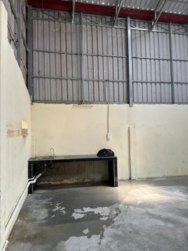 ឃ្លាំងថ្មីជួល ទំហំ 10m x 20m ទំហំ 200 ម៉ែតការ៉េ