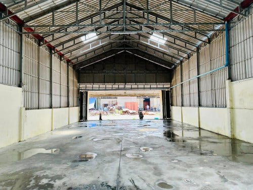 ឃ្លាំងថ្មីជួល ទំហំ 10m x 20m ទំហំ 200 ម៉ែតការ៉េ