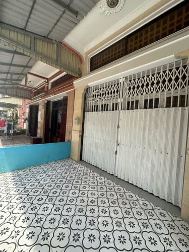 ផ្ទះលក់ ជិតផ្សារចាក់អង្រែ តំលៃ13ម៉ឺន (ចចារបាន) ម្ចាស់ផ្ទាល់