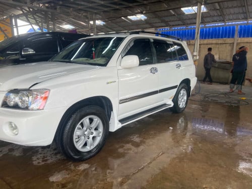 ឡានជិះផ្ទាល់ខ្លួនលក់2001 ប៉ុង2 ម៉ាសុីន6