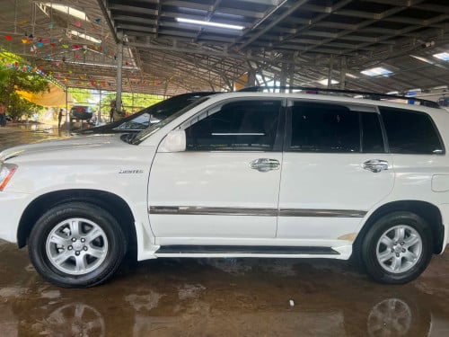ឡានជិះផ្ទាល់ខ្លួនលក់2001 ប៉ុង2 ម៉ាសុីន6
