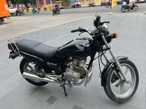 ណៃ ហត់ 250cc