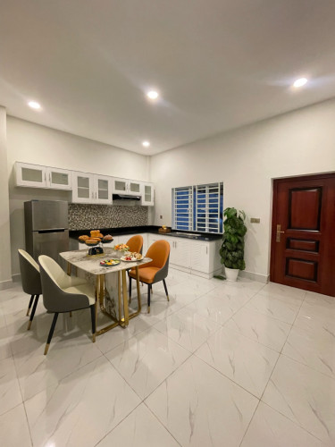 ម៉ូតផ្ទះស្អាតខ្នាតផ្ទះធំតម្លៃមហាអស្ចារ្យត្រឹមតែ 65,000$