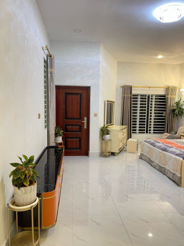 ម៉ូតផ្ទះស្អាតខ្នាតផ្ទះធំតម្លៃមហាអស្ចារ្យត្រឹមតែ 65,000$