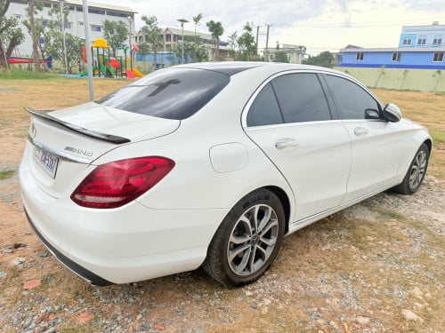 ឡានប្រញាប់ C300 4matic 2015 ម្ចាស់ដេីម