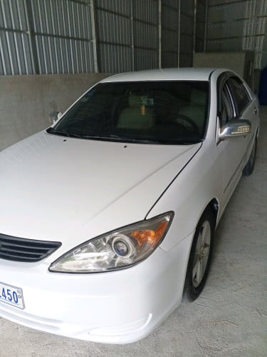 ឡានលក់ Camry 2003 le
