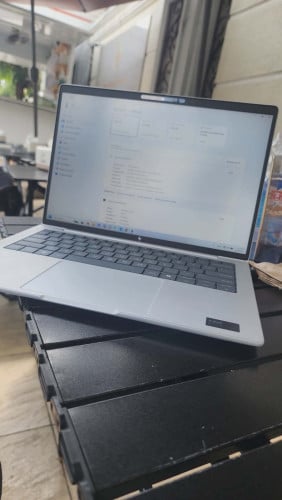 របស់កម្រ HP Elitebook 1040 G11