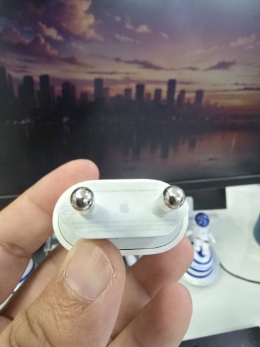 ដុំសាក iphone Original 20W