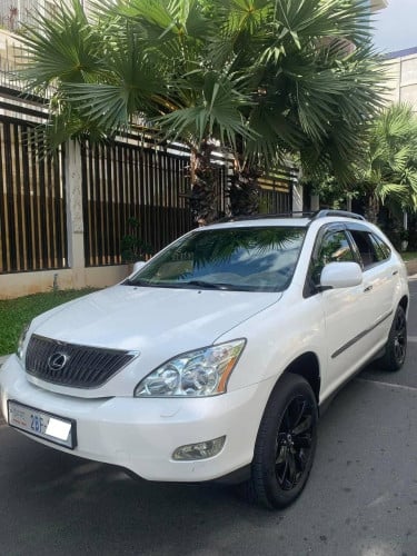 ឡានលក់​ ម្ចាស់ប្រេីផ្ទាល់​ Lexus RX330, 2004 ,Half Full ប៉ុង១ ពណ៌ស