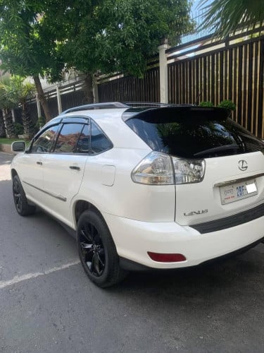 ឡានលក់​ ម្ចាស់ប្រេីផ្ទាល់​ Lexus RX330, 2004 ,Half Full ប៉ុង១ ពណ៌ស