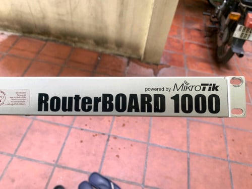 លក់ធូរៗ Mikrotik RouterBoard 1000