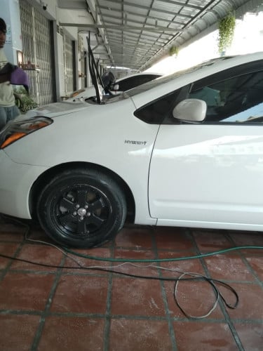 ចងលក់ឡាន Prius 2007 handful តំលៃ9600$ ប្រញាប់លុយ