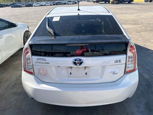មកដល់ឆាប់ៗ Toyota Prius 015 option 2 តម្លៃល្អខ្លាំង