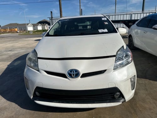 មកដល់ឆាប់ៗ Toyota Prius 015 option 2 តម្លៃល្អខ្លាំង