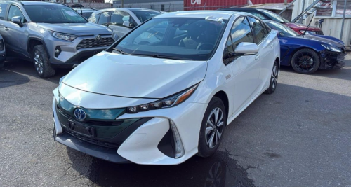 ទើបដេញបាន Toyota Prius prime 2017 Full Premium