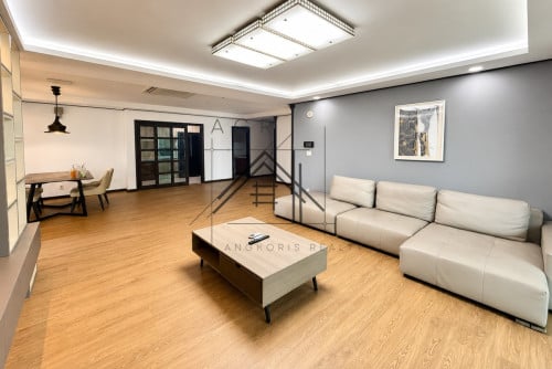 🏢 3 Bedroom Condo For Rent in De Castle Royal, BKK1 - Phnom Penh