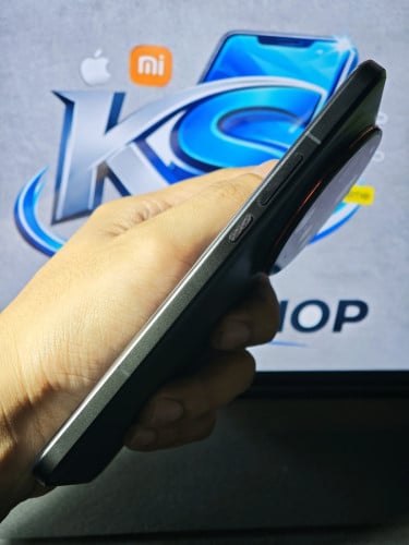 📱Xiaomi 15 Ultra / Global Firmware  💾RAM12G+4G / Storage256G✅ដានអេក្រង់តិចៗ👉មានថែមឆ្នាំងសាក120W