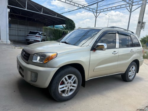 🚔 ឃ្លាំងលក់រថយន្ត សេម អូតូ ខា💰មានសេវាកម្មបង់រំលស់100% បង់120$-200$🚗Toyota  RAV4 L  2001