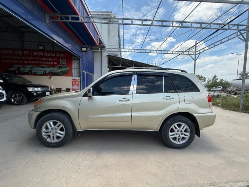 🚔 ឃ្លាំងលក់រថយន្ត សេម អូតូ ខា💰មានសេវាកម្មបង់រំលស់100% បង់120$-200$🚗Toyota  RAV4 L  2001