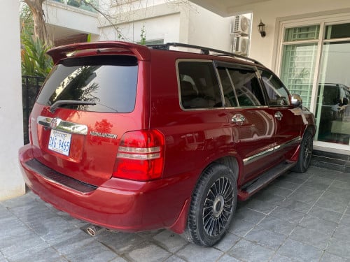 Red HLD 2002 ប៉ុង​1 ម៉ាស៊ីន  4 អ្នក​ប្រើ​ 🚘❤️️❤️️