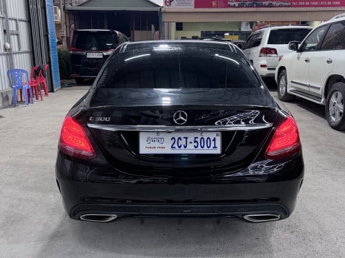2015 Mercedes C300 AMG ម្ចាស់ដើម