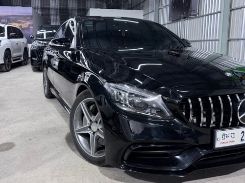 2015 Mercedes C300 AMG ម្ចាស់ដើម