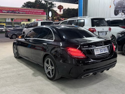 2015 Mercedes C300 AMG ម្ចាស់ដើម