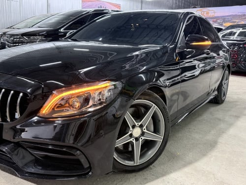 2015 Mercedes C300 AMG ម្ចាស់ដើម
