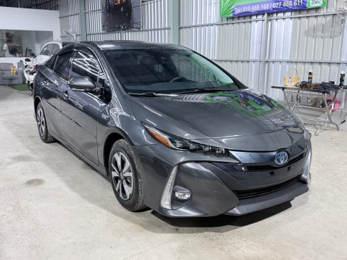 2017 Toyota Prius Prime Advanced ក្រដាសពន្ធ