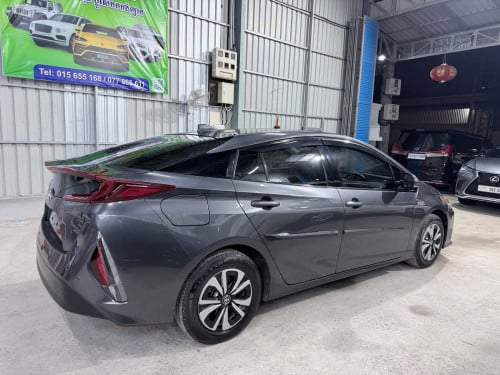 2017 Toyota Prius Prime Advanced ក្រដាសពន្ធ