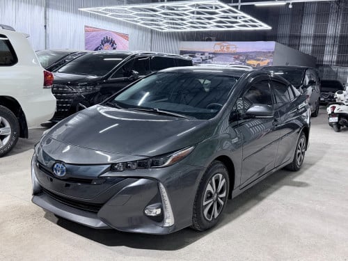2017 Toyota Prius Prime Advanced ក្រដាសពន្ធ