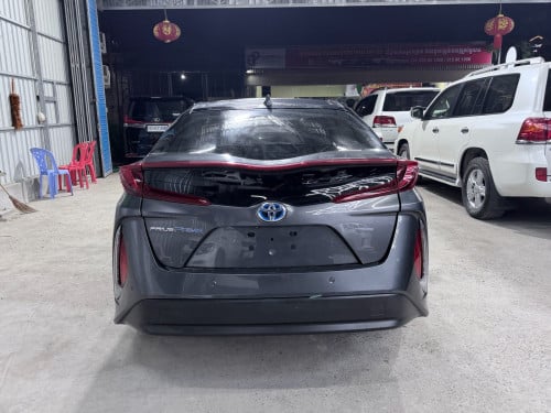 2017 Toyota Prius Prime Advanced ក្រដាសពន្ធ
