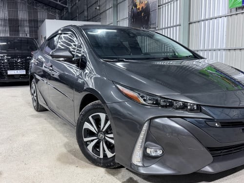 2017 Toyota Prius Prime Advanced ក្រដាសពន្ធ