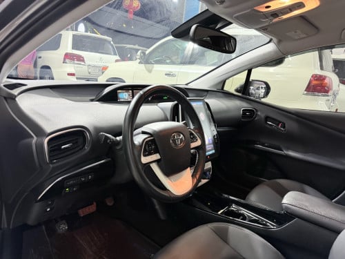 2017 Toyota Prius Prime Advanced ក្រដាសពន្ធ