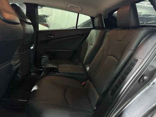 2017 Toyota Prius Prime Advanced ក្រដាសពន្ធ
