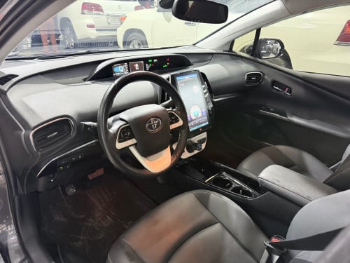 2017 Toyota Prius Prime Advanced ក្រដាសពន្ធ